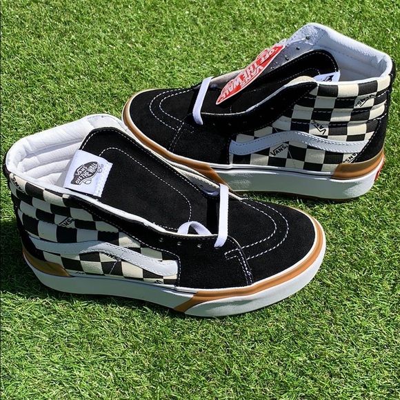 vans sk8 hi stacked footlocker